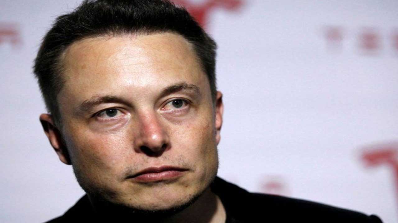 Elon Musk ขู่ว่าจะเดินหนีจากข้อตกลง Twitter